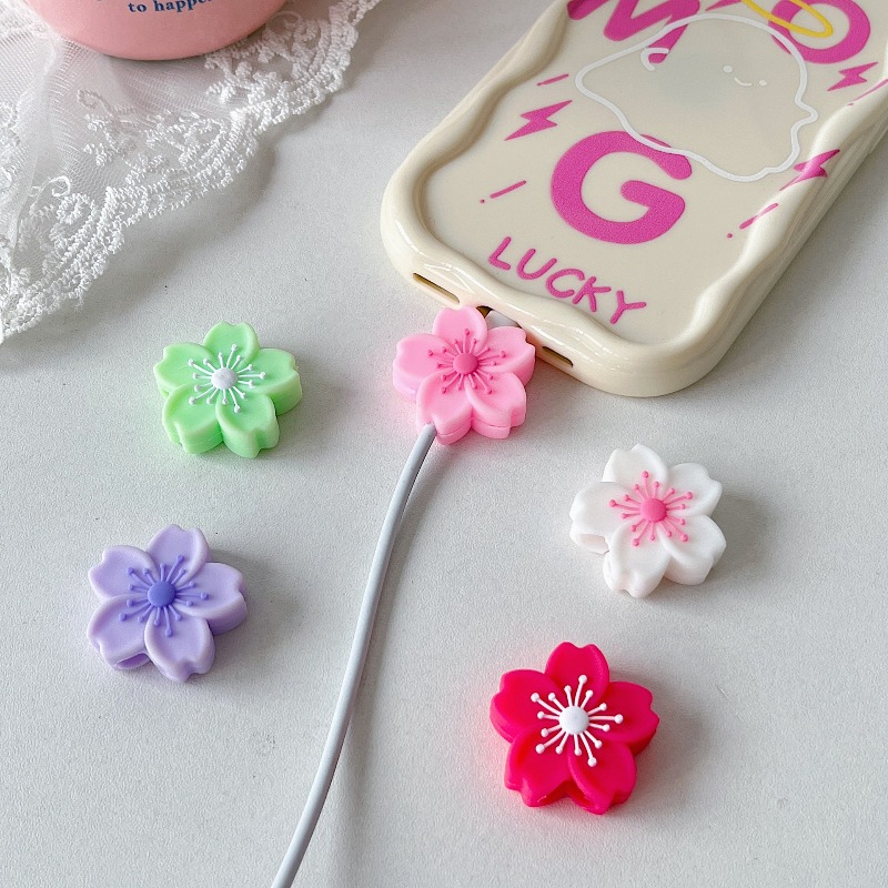 Cute Cartoon Flower Clouds Cab - Usb Data Cable 评论和价格